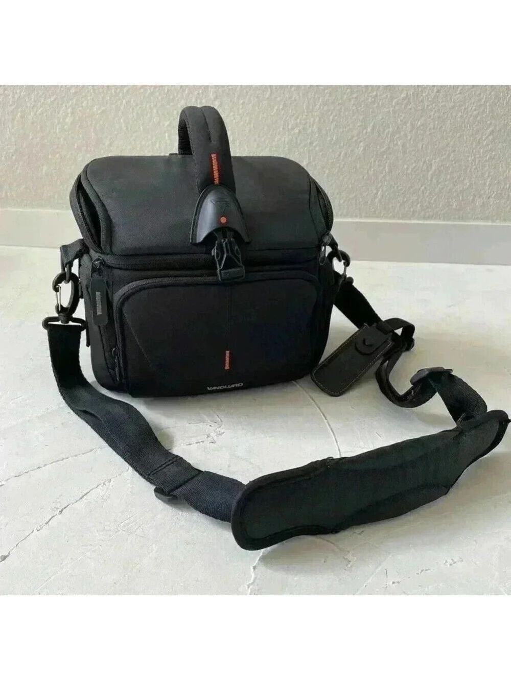 vanguard camera bag